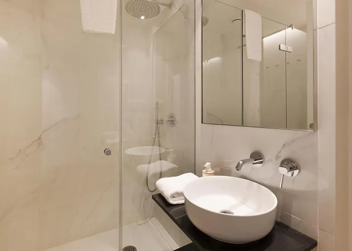 Deco s -Born Apt.
